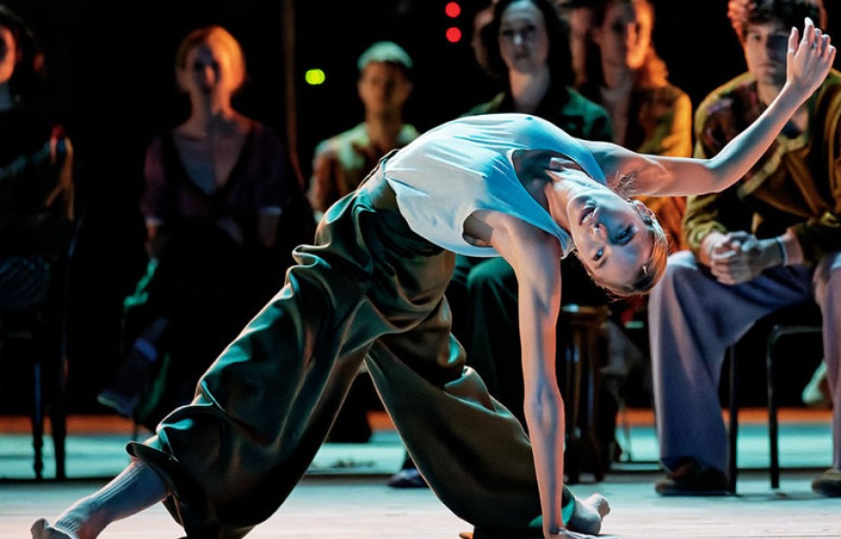 CONTEMPORARY DANCE GALA